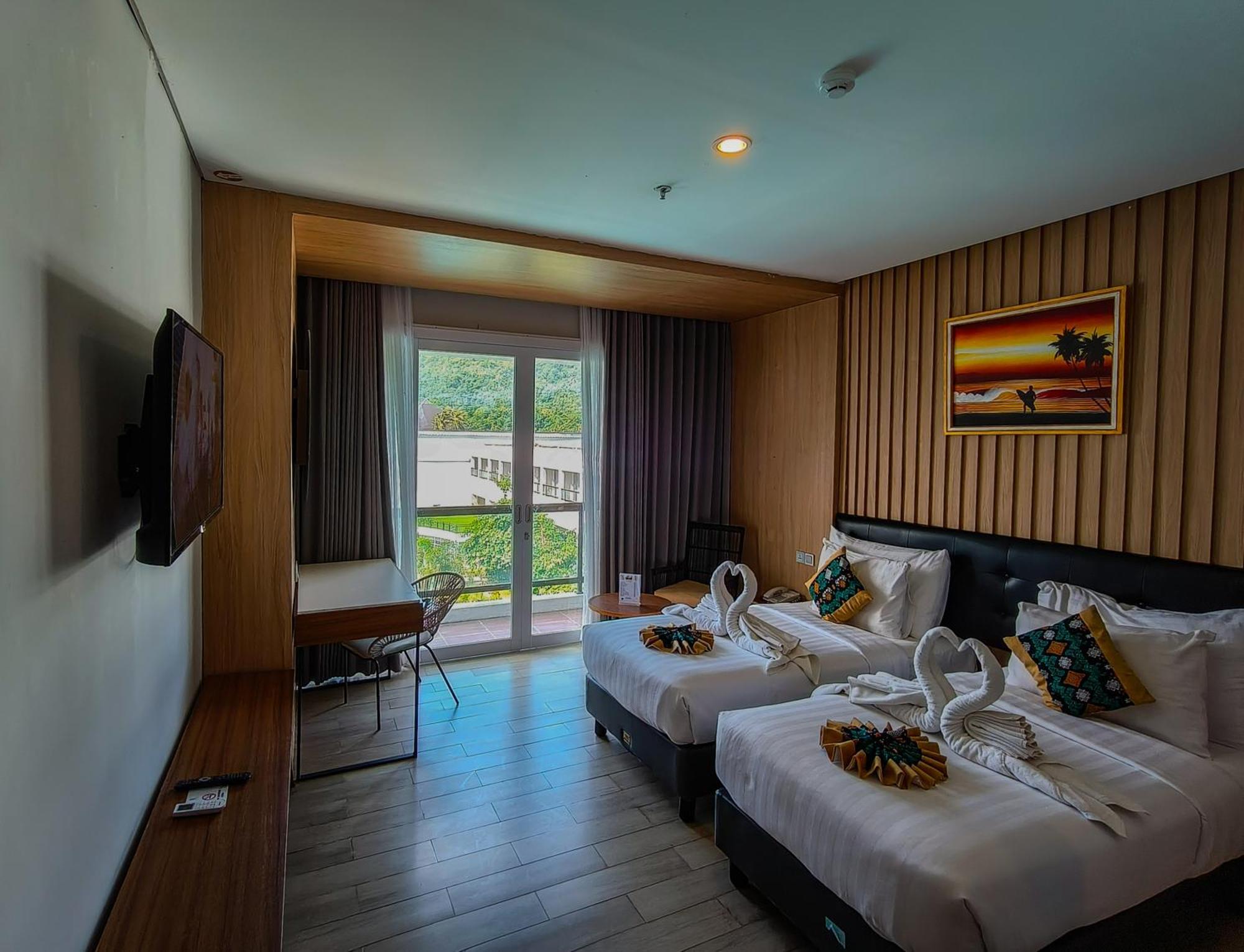 Raja Hotel Kuta Mandalika Resort & Convention Exterior photo